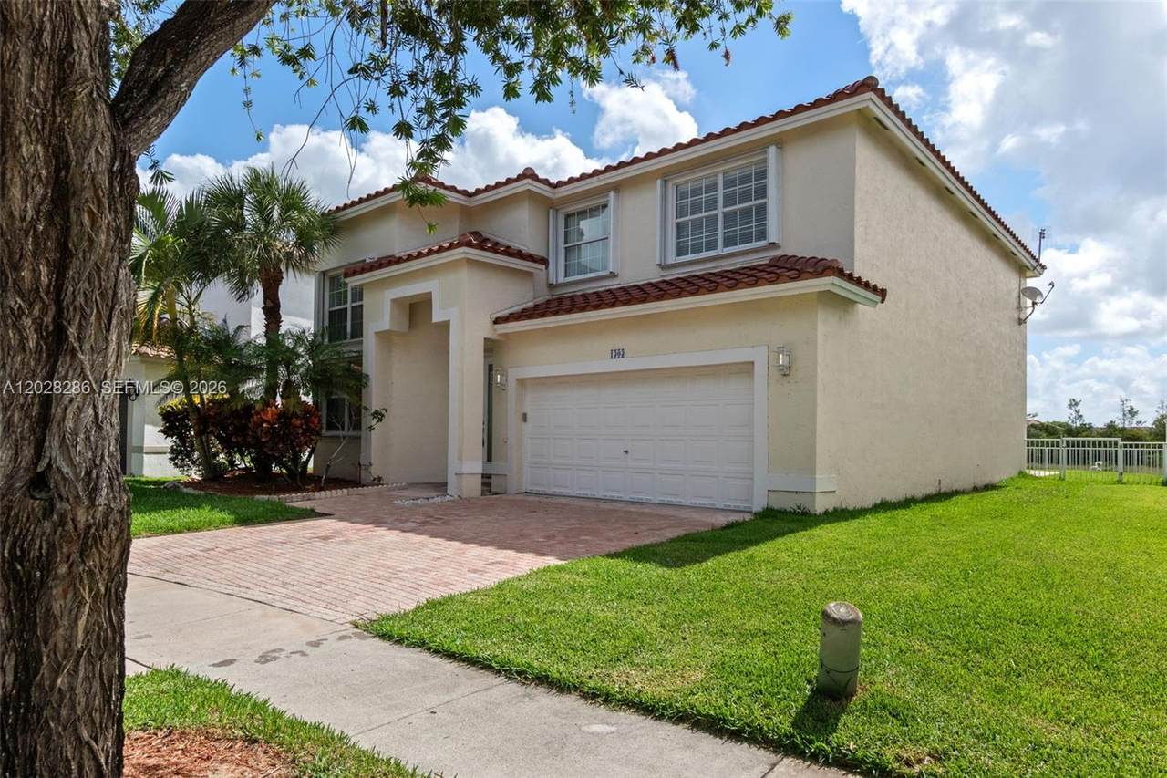 https://bt-photos.global.ssl.fastly.net/miami/1280_boomver_1_A12028286-2.jpg