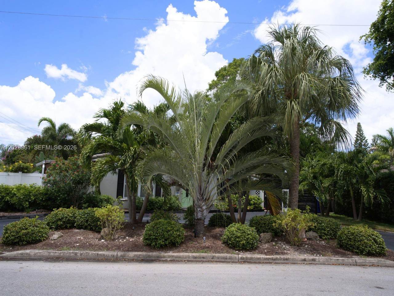 https://bt-photos.global.ssl.fastly.net/miami/1280_boomver_1_A12028361-2.jpg