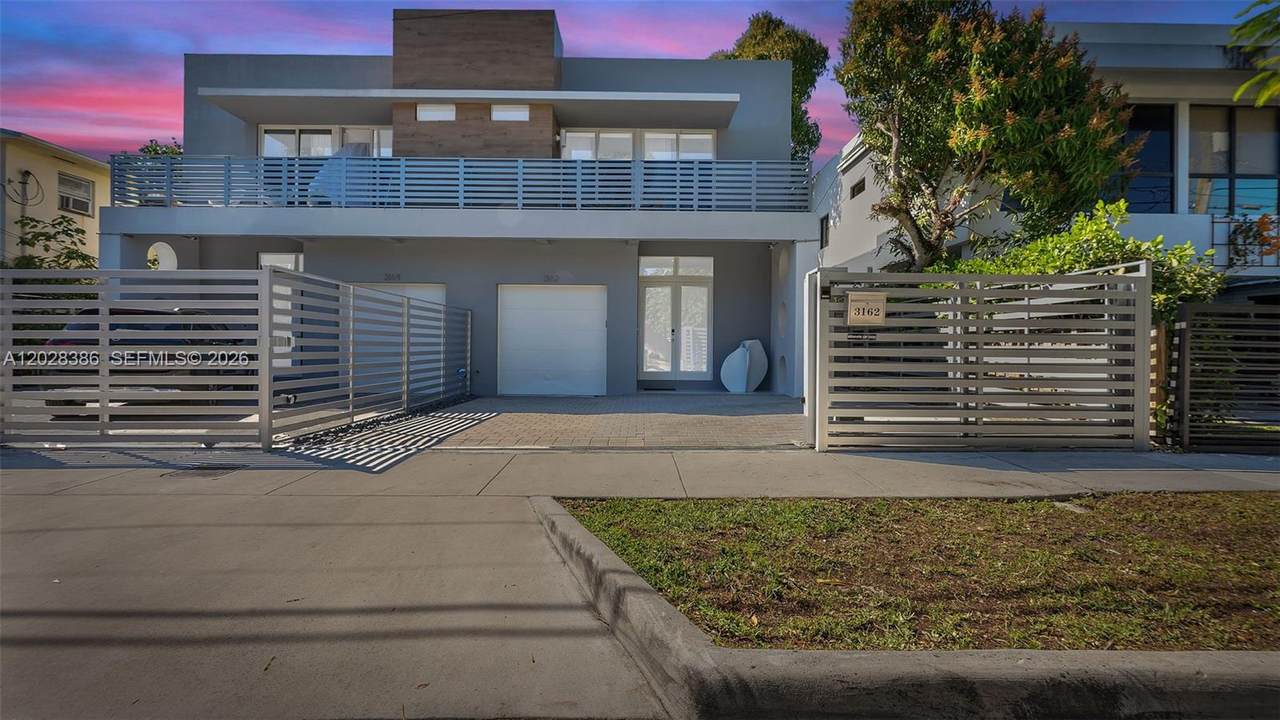 3162 Hibiscus St - Photo 1