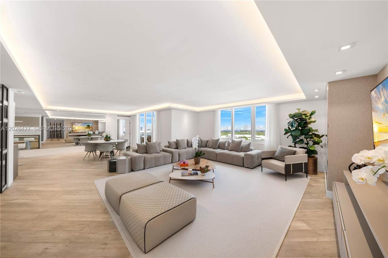 2301 Collins Ave - Photo 1