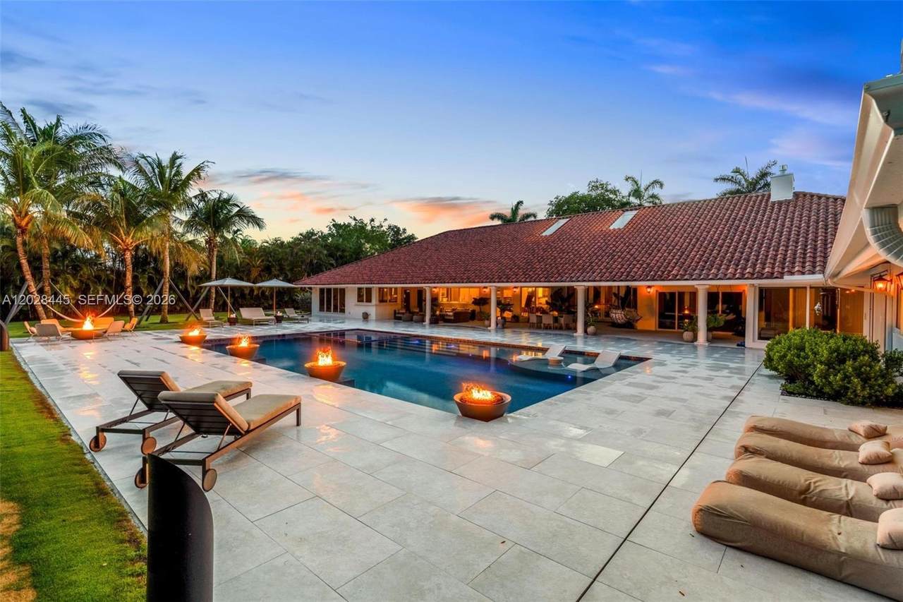 https://bt-photos.global.ssl.fastly.net/miami/1280_boomver_1_A12028445-2.jpg