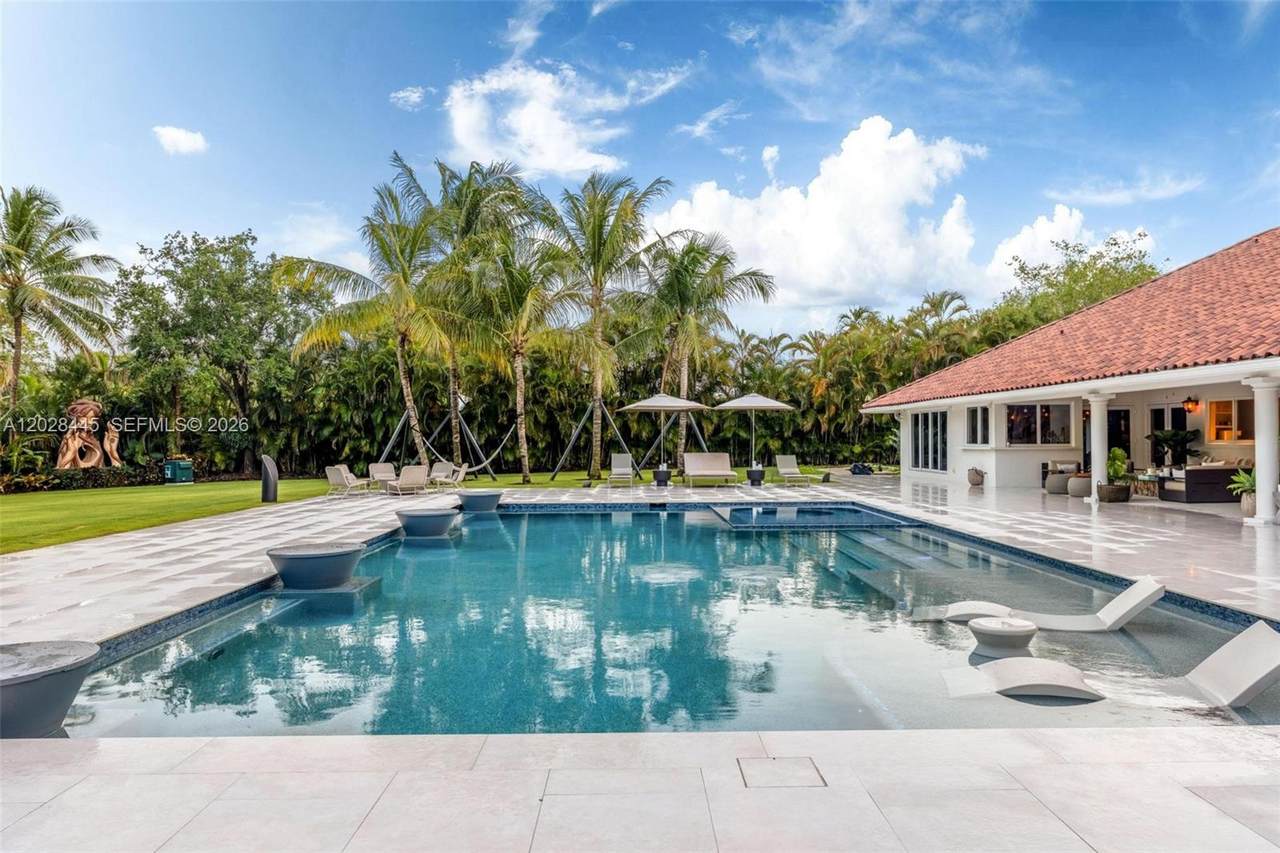 https://bt-photos.global.ssl.fastly.net/miami/1280_boomver_1_A12028445-2.jpg