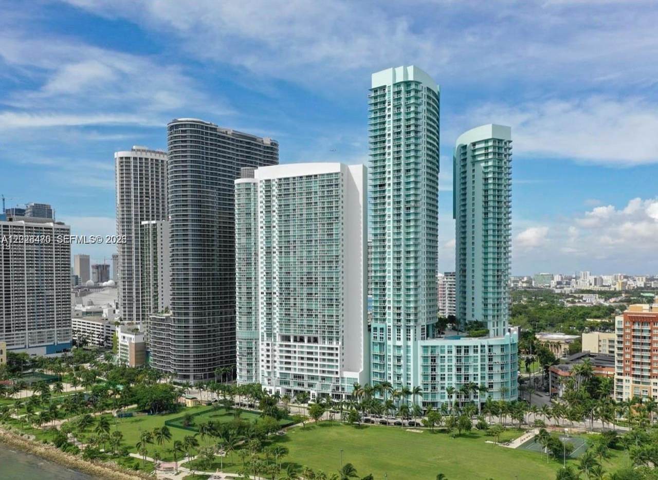 1900 Bayshore Dr - Photo 1