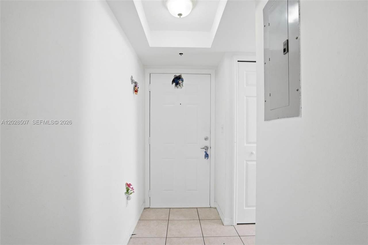 https://bt-photos.global.ssl.fastly.net/miami/1280_boomver_1_A12028507-2.jpg