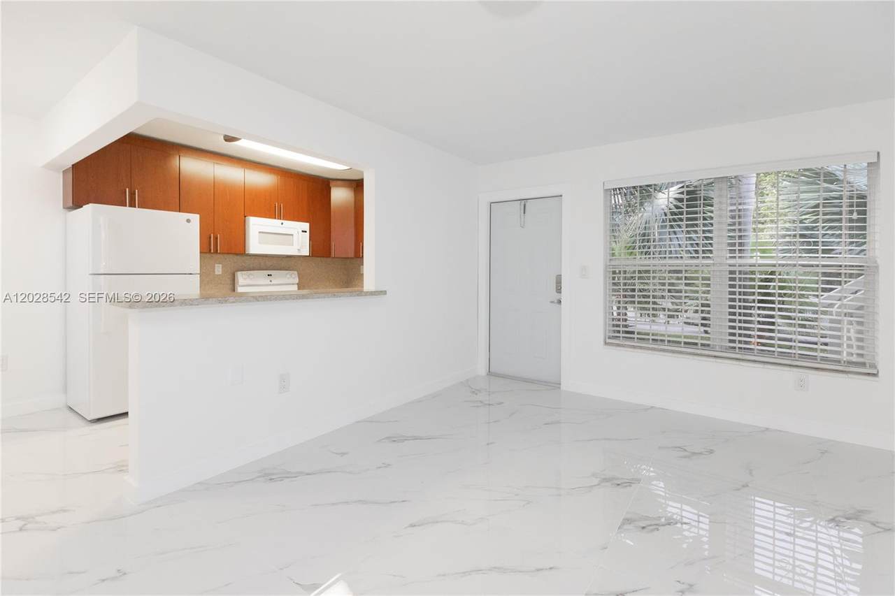 1060 78th St Rd - Photo 1