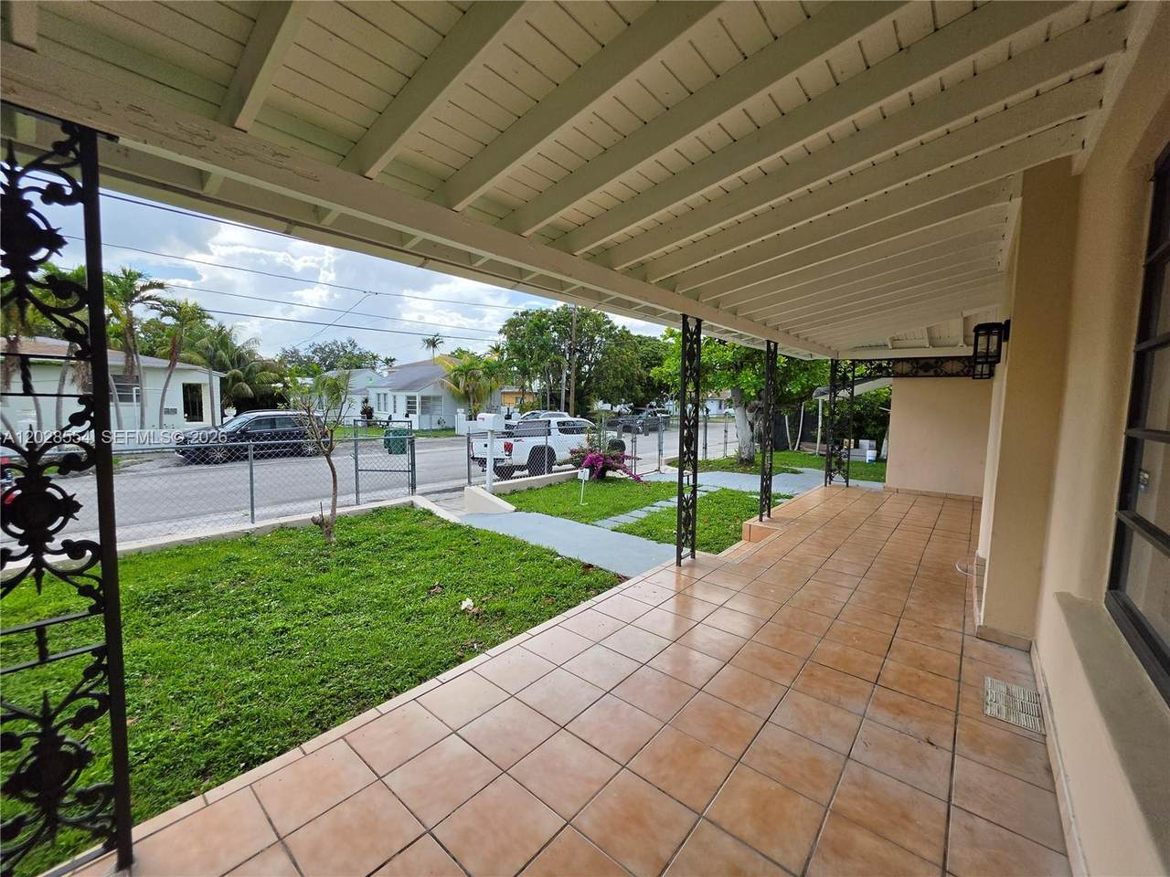https://bt-photos.global.ssl.fastly.net/miami/1280_boomver_1_A12028554-2.jpg