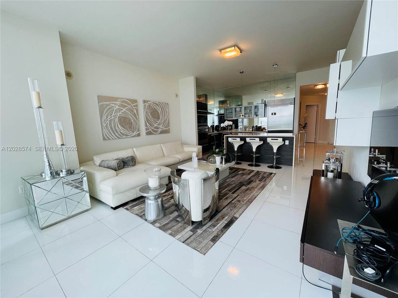 2020 Bayshore Dr - Photo 1