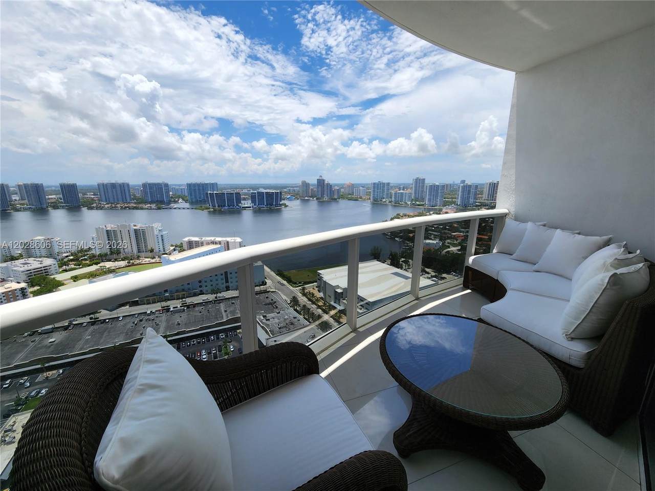 https://bt-photos.global.ssl.fastly.net/miami/1280_boomver_1_A12028606-2.jpg