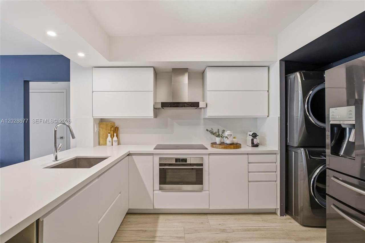 31 5th St - Photo 1