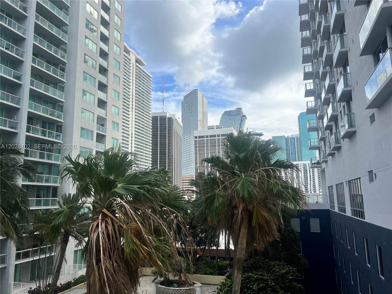 https://bt-photos.global.ssl.fastly.net/miami/1280_boomver_1_A12028702-2.jpg