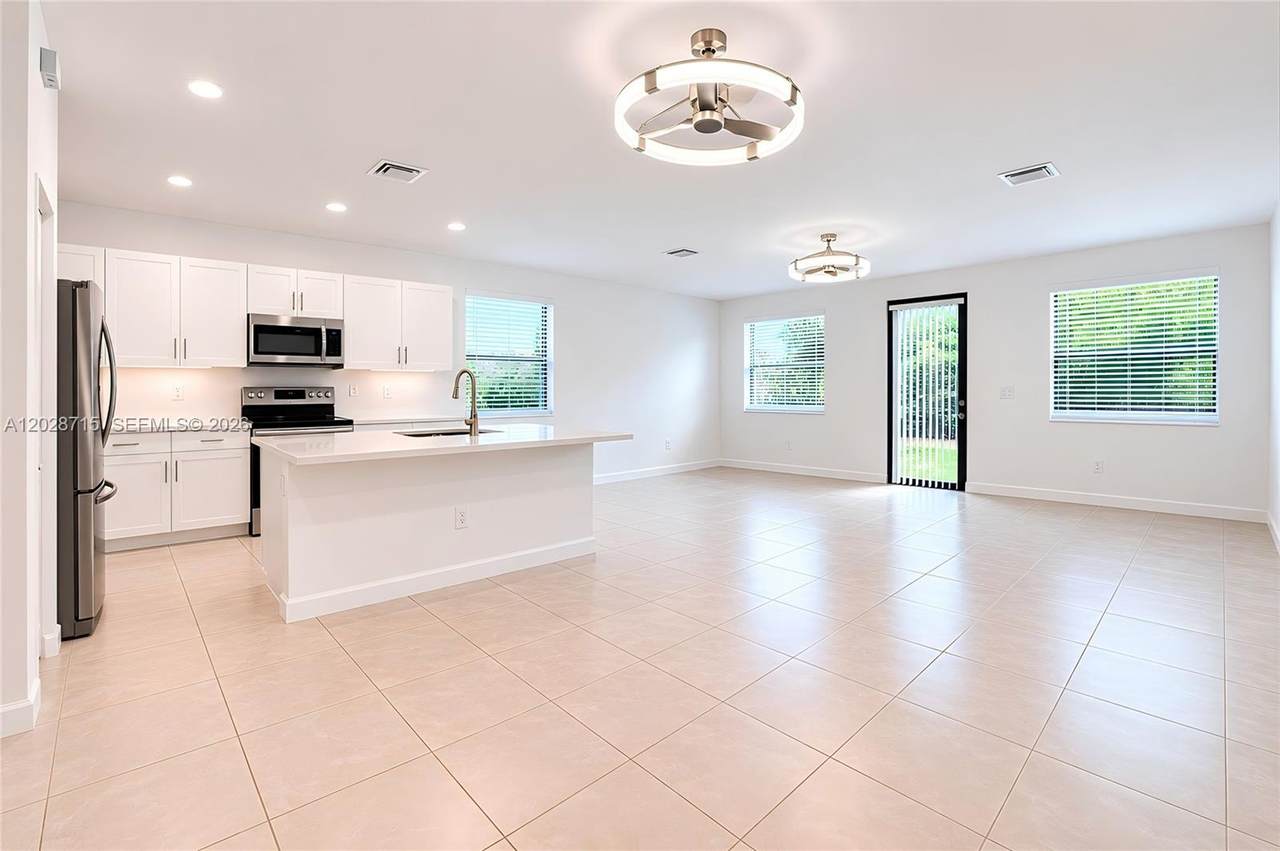 https://bt-photos.global.ssl.fastly.net/miami/1280_boomver_1_A12028715-2.jpg