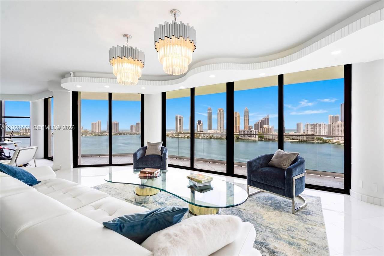 2800 Island Blvd - Photo 1