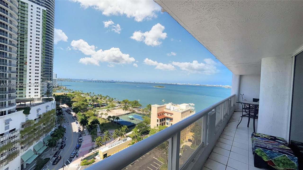 1717 Bayshore Dr - Photo 1