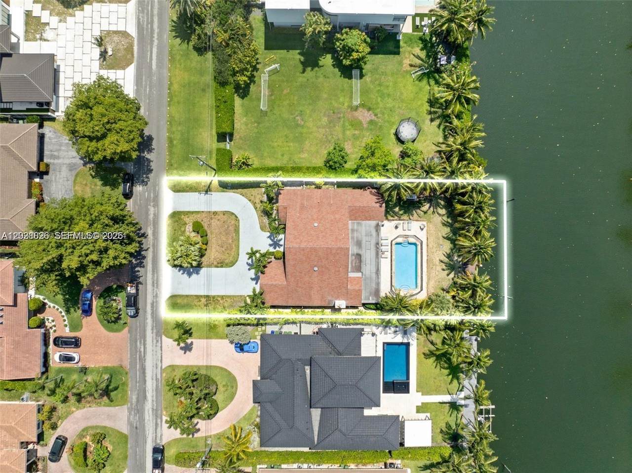 https://bt-photos.global.ssl.fastly.net/miami/1280_boomver_1_A12028826-2.jpg