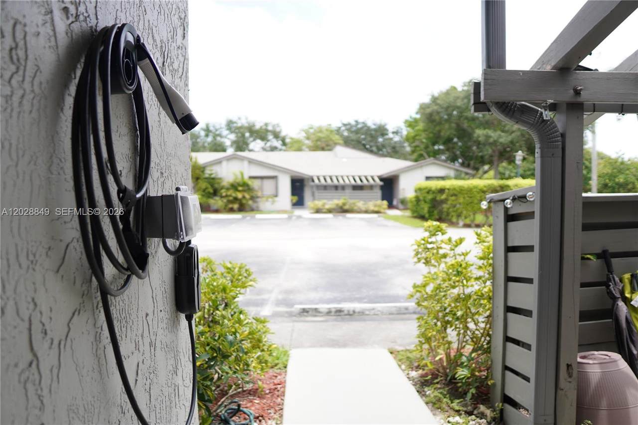 https://bt-photos.global.ssl.fastly.net/miami/1280_boomver_1_A12028849-2.jpg