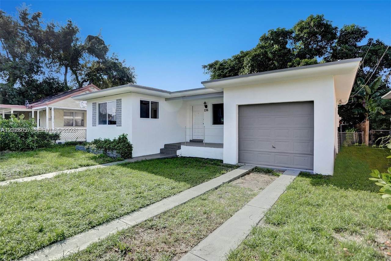 236 42nd St - Photo 1