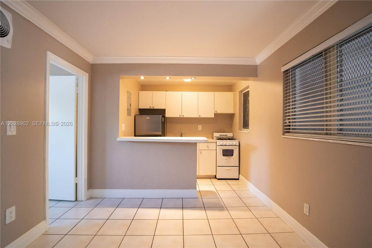 1014 Salzedo St - Photo 1