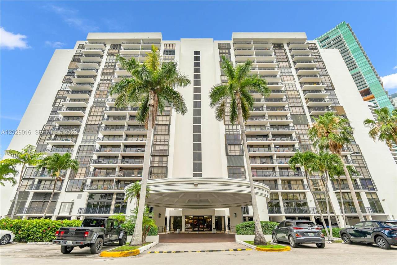 1450 Brickell Bay Dr - Photo 1