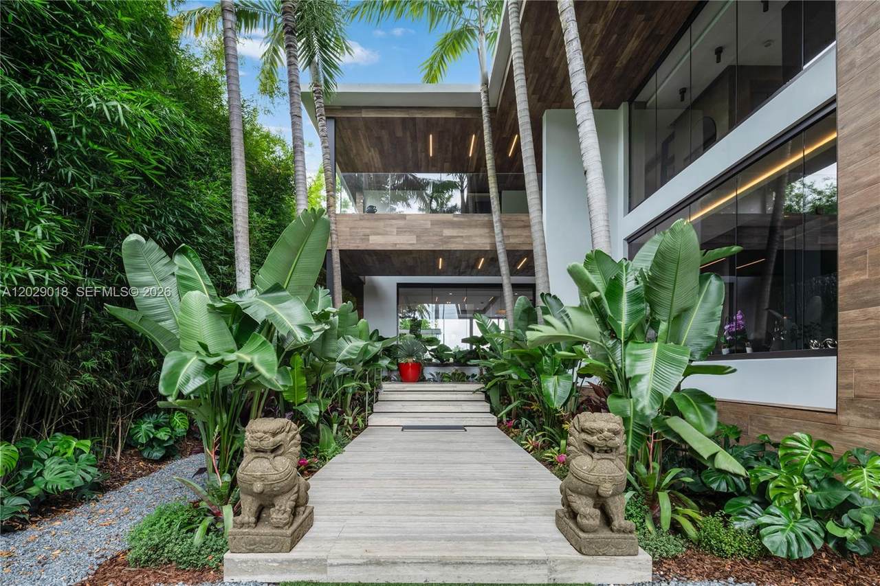 https://bt-photos.global.ssl.fastly.net/miami/1280_boomver_1_A12029018-2.jpg