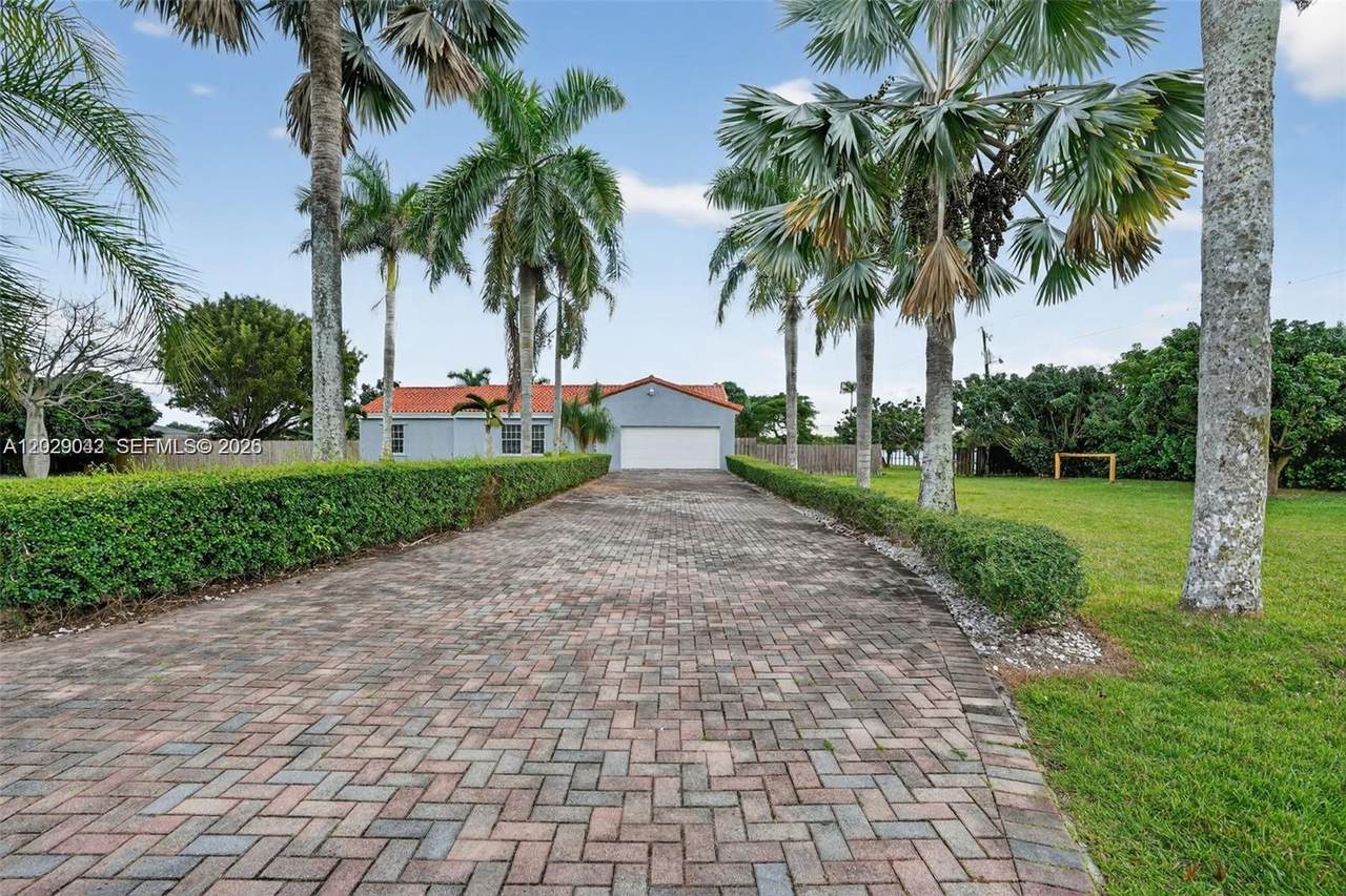 https://bt-photos.global.ssl.fastly.net/miami/1280_boomver_1_A12029042-2.jpg