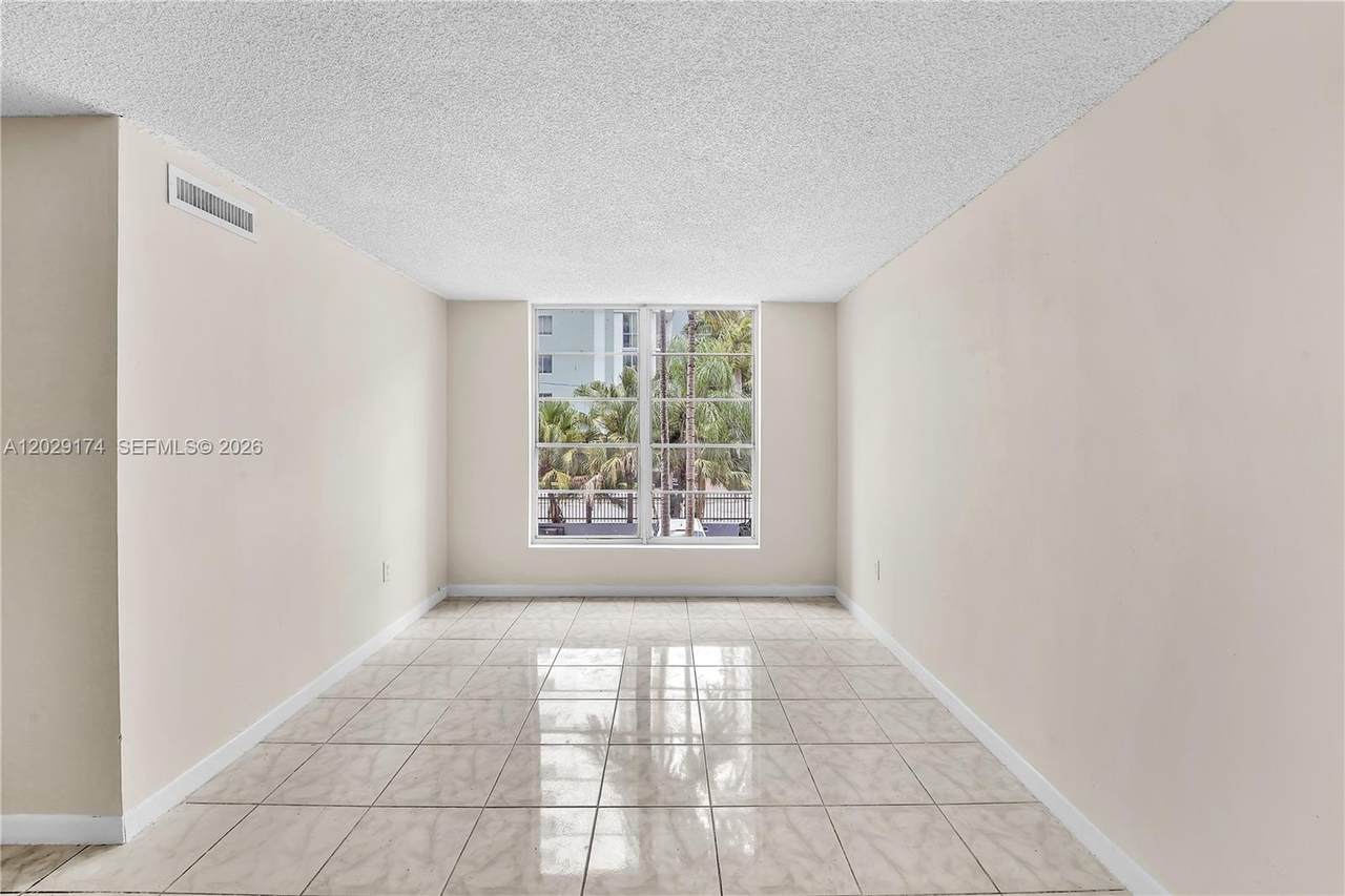 https://bt-photos.global.ssl.fastly.net/miami/1280_boomver_1_A12029174-2.jpg
