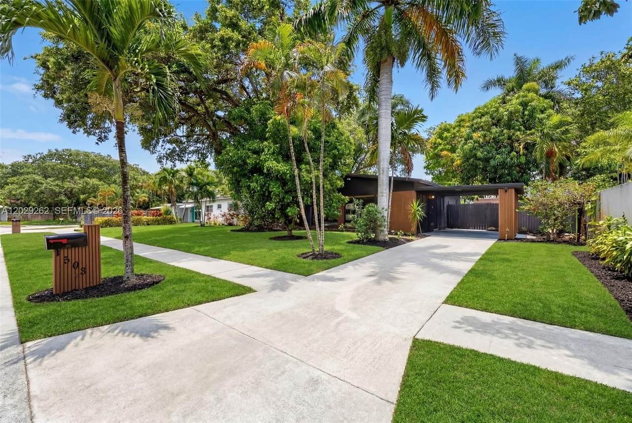 https://bt-photos.global.ssl.fastly.net/miami/1280_boomver_1_A12029262-2.jpg