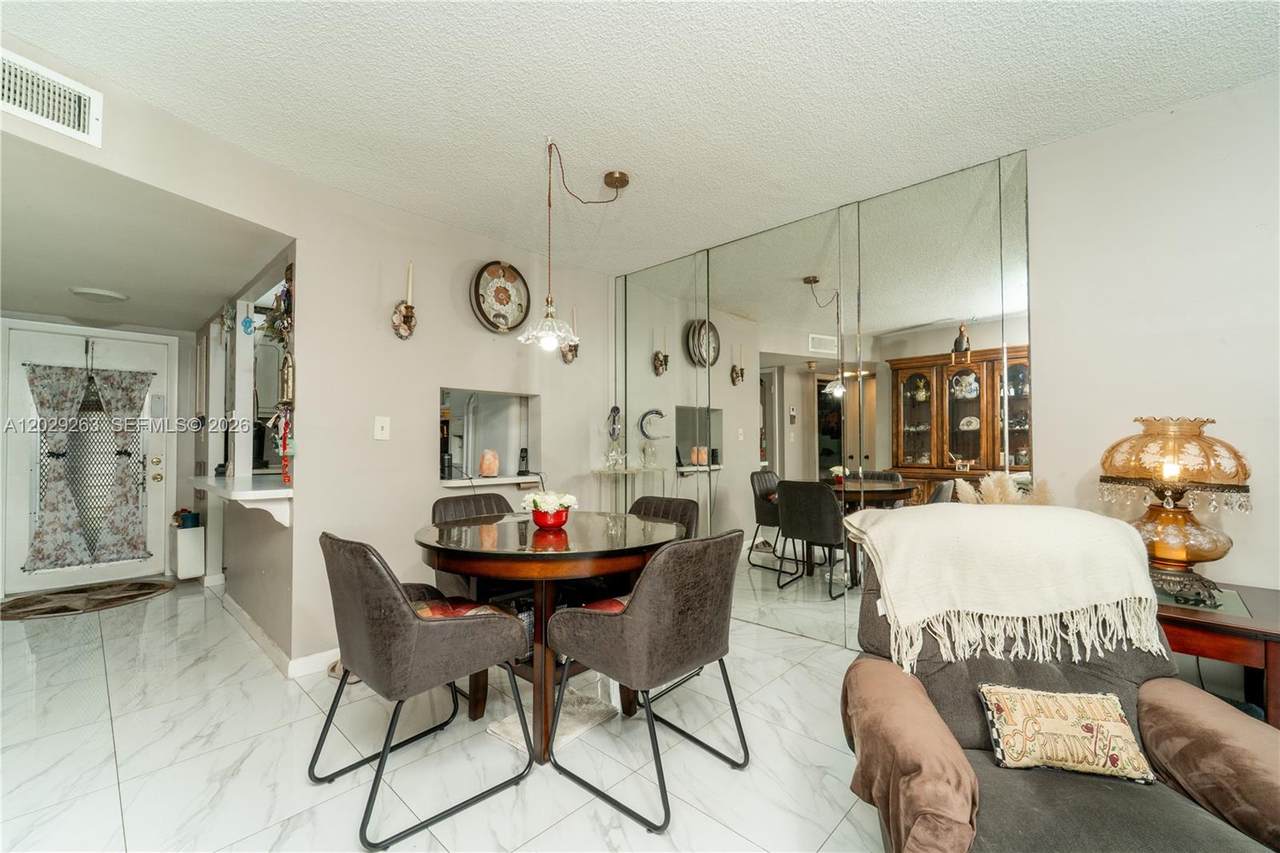 2811 Pine Island Rd - Photo 1