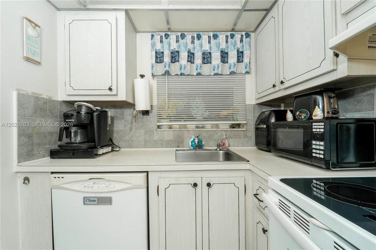 https://bt-photos.global.ssl.fastly.net/miami/1280_boomver_1_A12029263-2.jpg