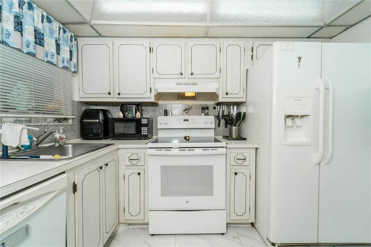 https://bt-photos.global.ssl.fastly.net/miami/1280_boomver_1_A12029263-2.jpg