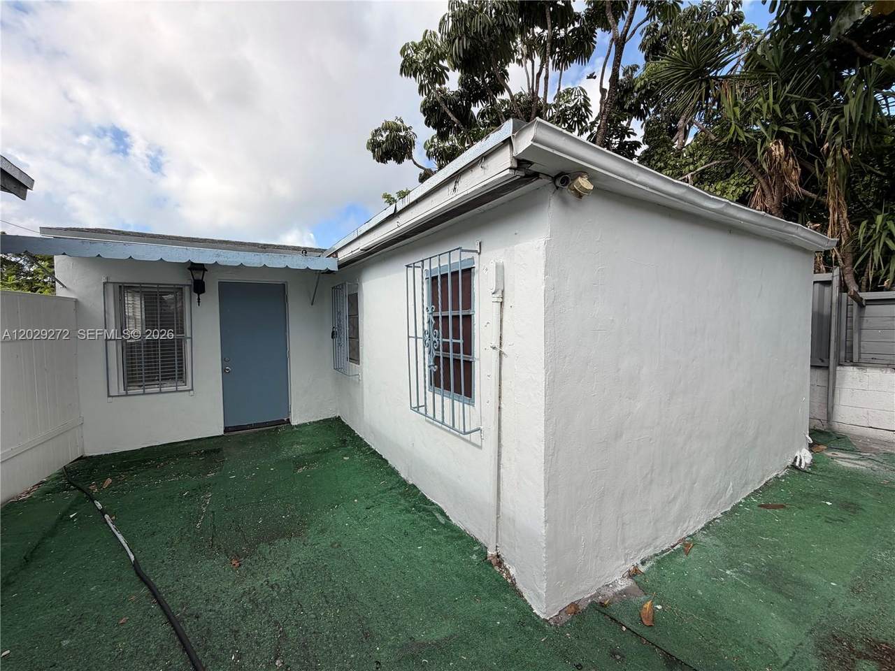 2420 31st St - Photo 1