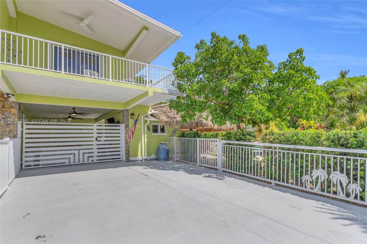 443 4TH Rd - Photo 1