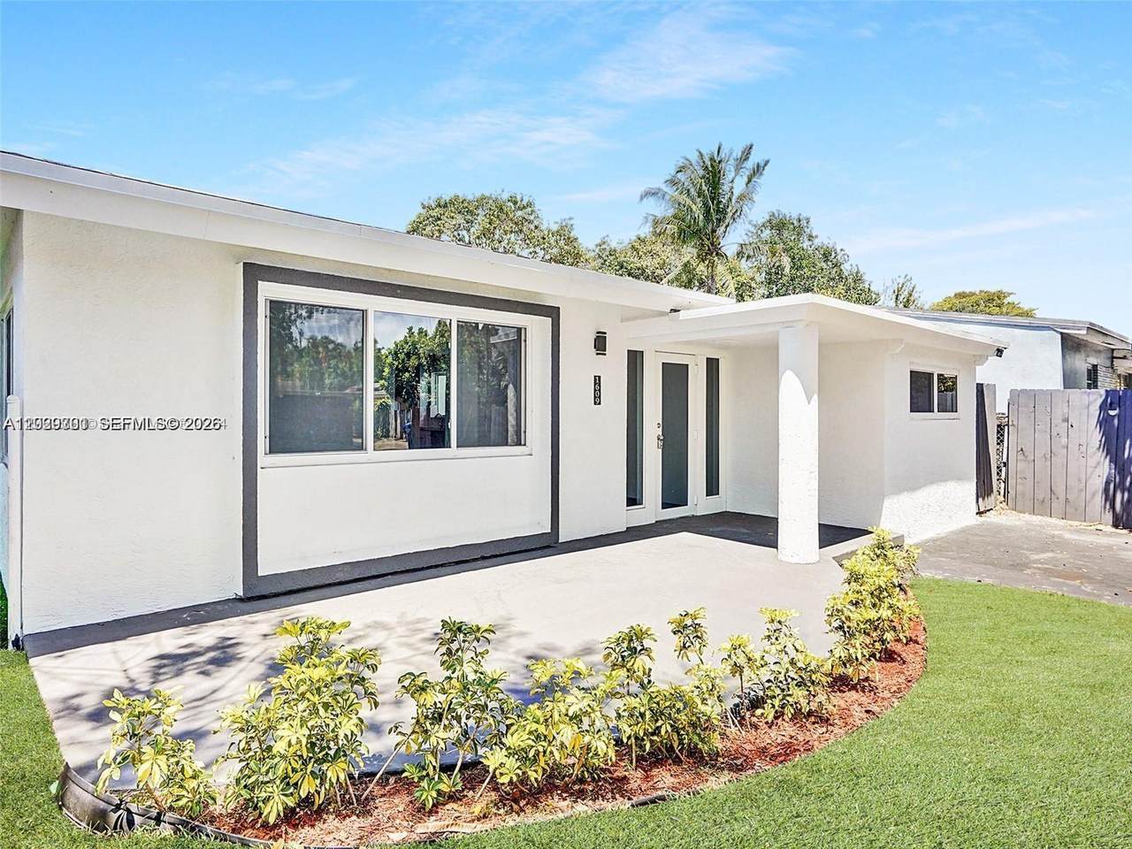 https://bt-photos.global.ssl.fastly.net/miami/1280_boomver_1_A12029301-2.jpg
