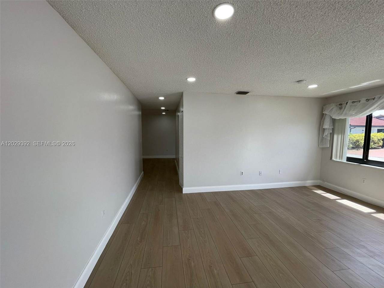 https://bt-photos.global.ssl.fastly.net/miami/1280_boomver_1_A12029392-2.jpg