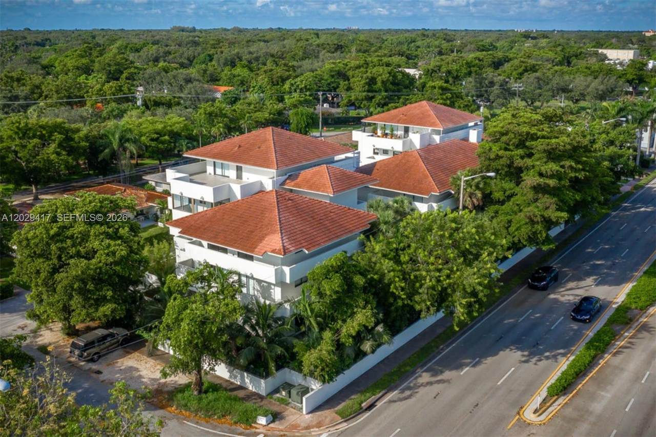 https://bt-photos.global.ssl.fastly.net/miami/1280_boomver_1_A12029417-2.jpg
