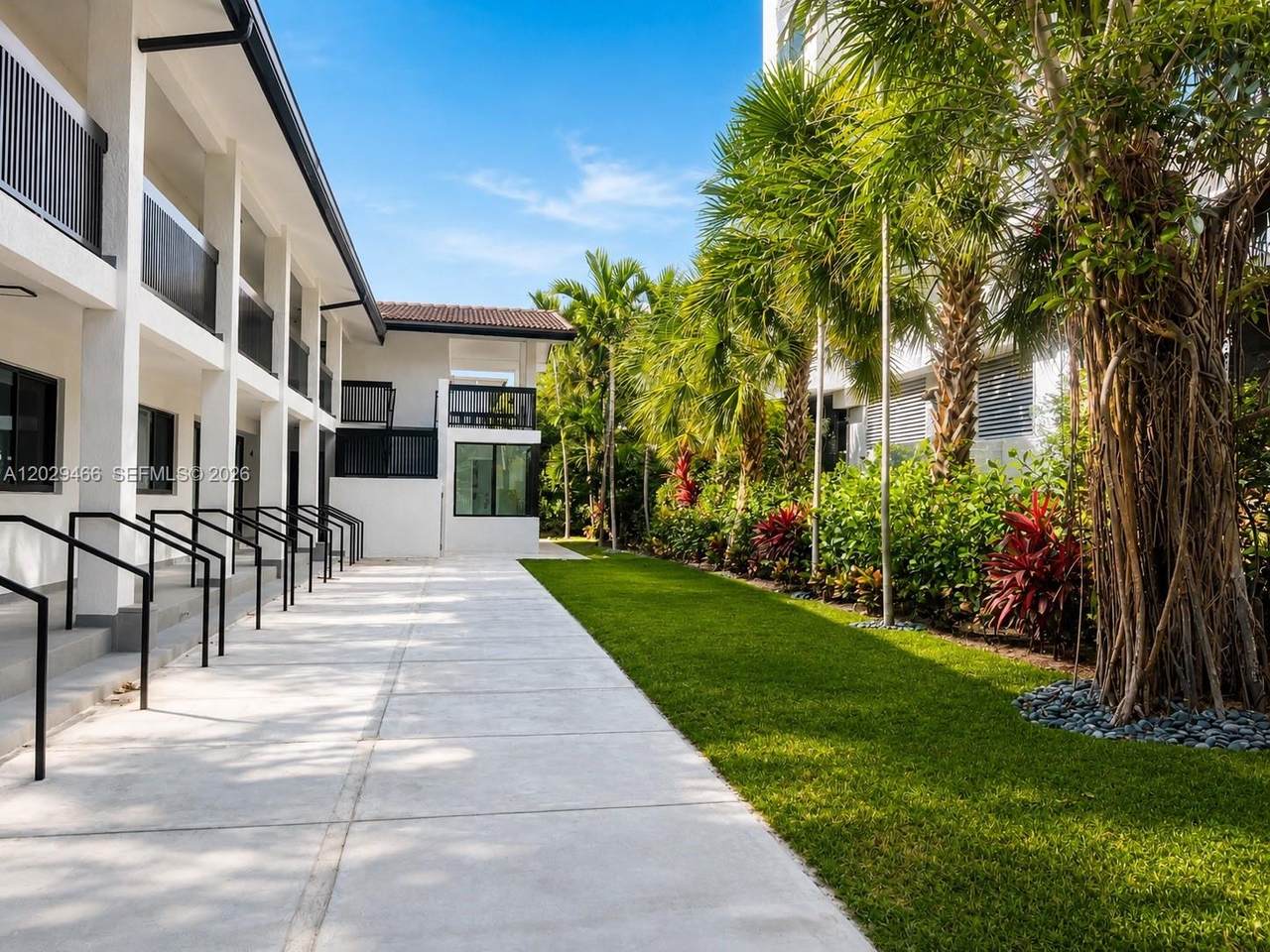 https://bt-photos.global.ssl.fastly.net/miami/1280_boomver_1_A12029466-2.jpg