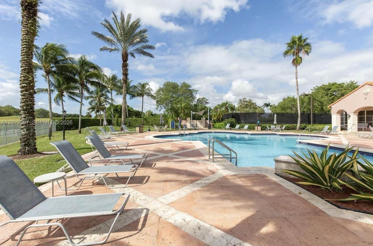 https://bt-photos.global.ssl.fastly.net/miami/1280_boomver_1_A12029507-2.jpg