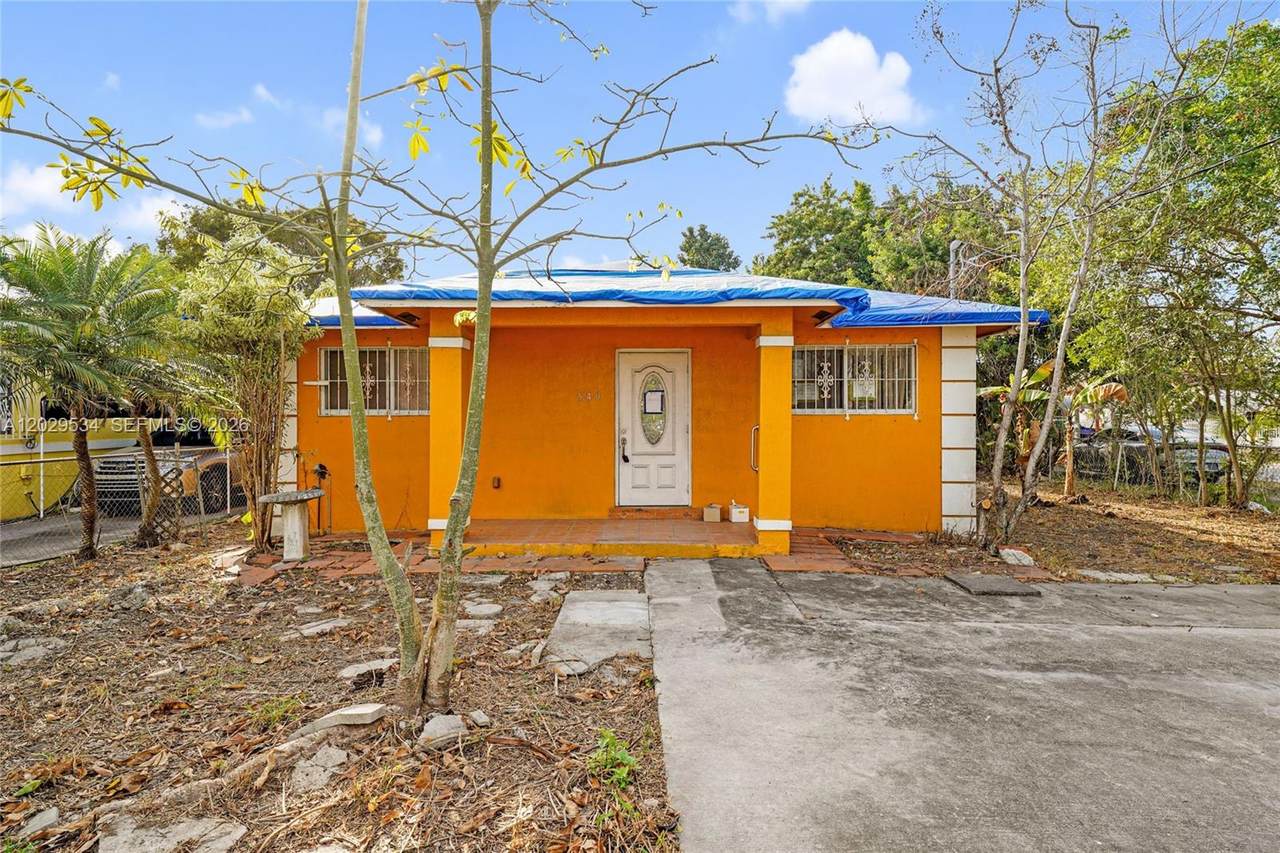 546 8th Ave - Photo 1