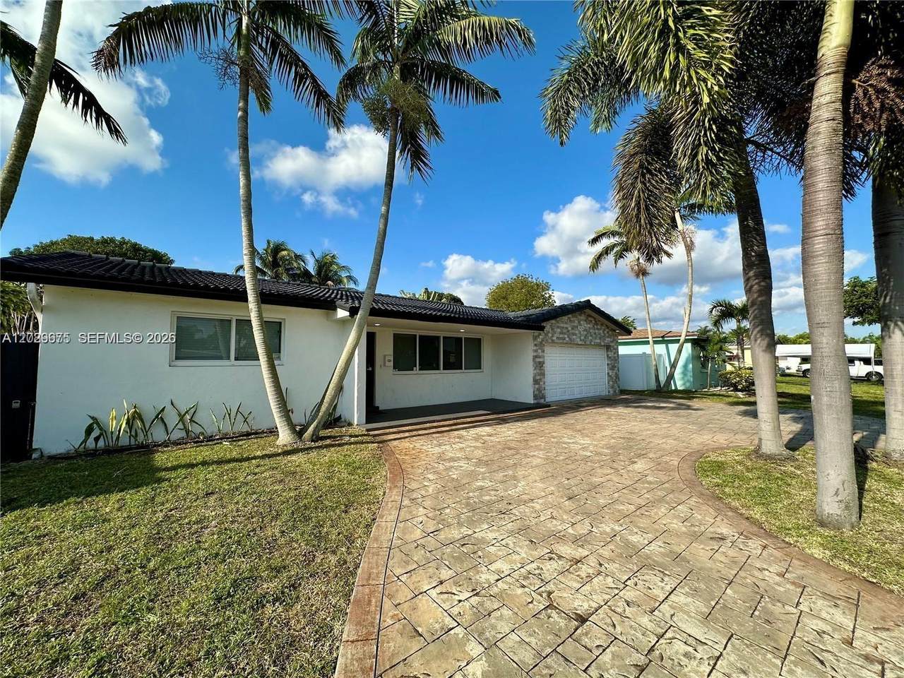 https://bt-photos.global.ssl.fastly.net/miami/1280_boomver_1_A12029675-2.jpg