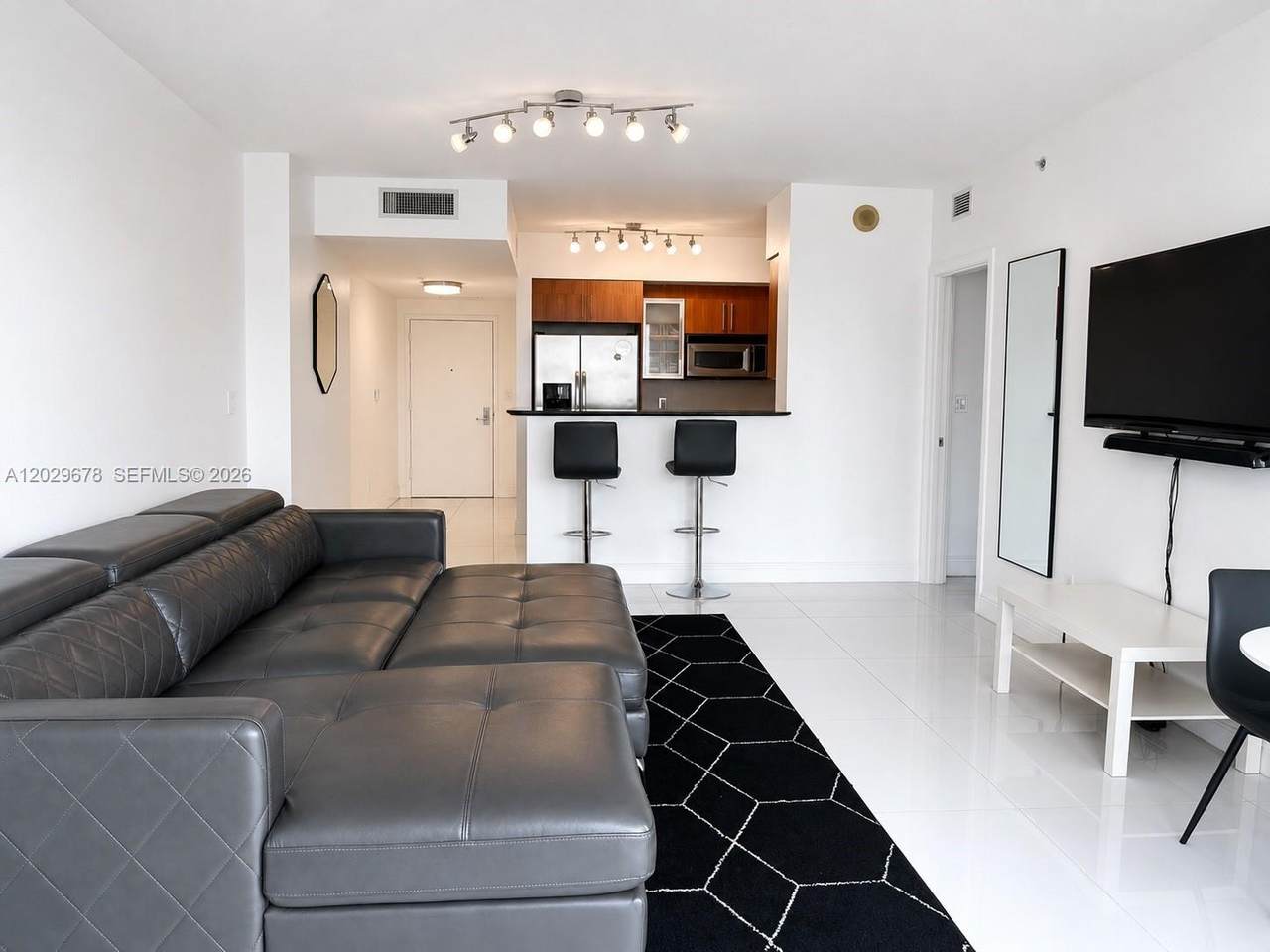https://bt-photos.global.ssl.fastly.net/miami/1280_boomver_1_A12029678-2.jpg