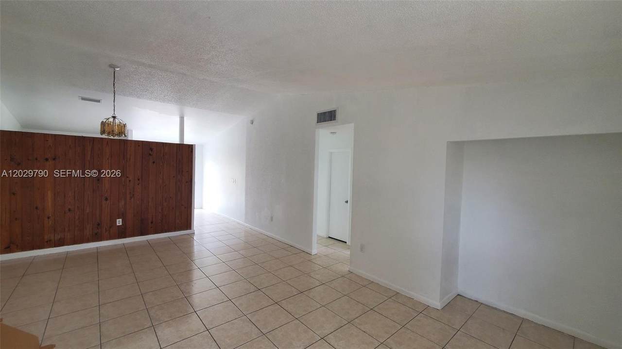 https://bt-photos.global.ssl.fastly.net/miami/1280_boomver_1_A12029790-2.jpg