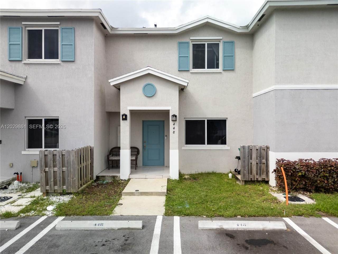 448 12th Pl - Photo 1