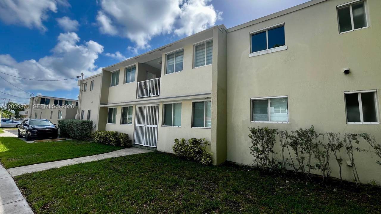 1025 7th Ave - Photo 1