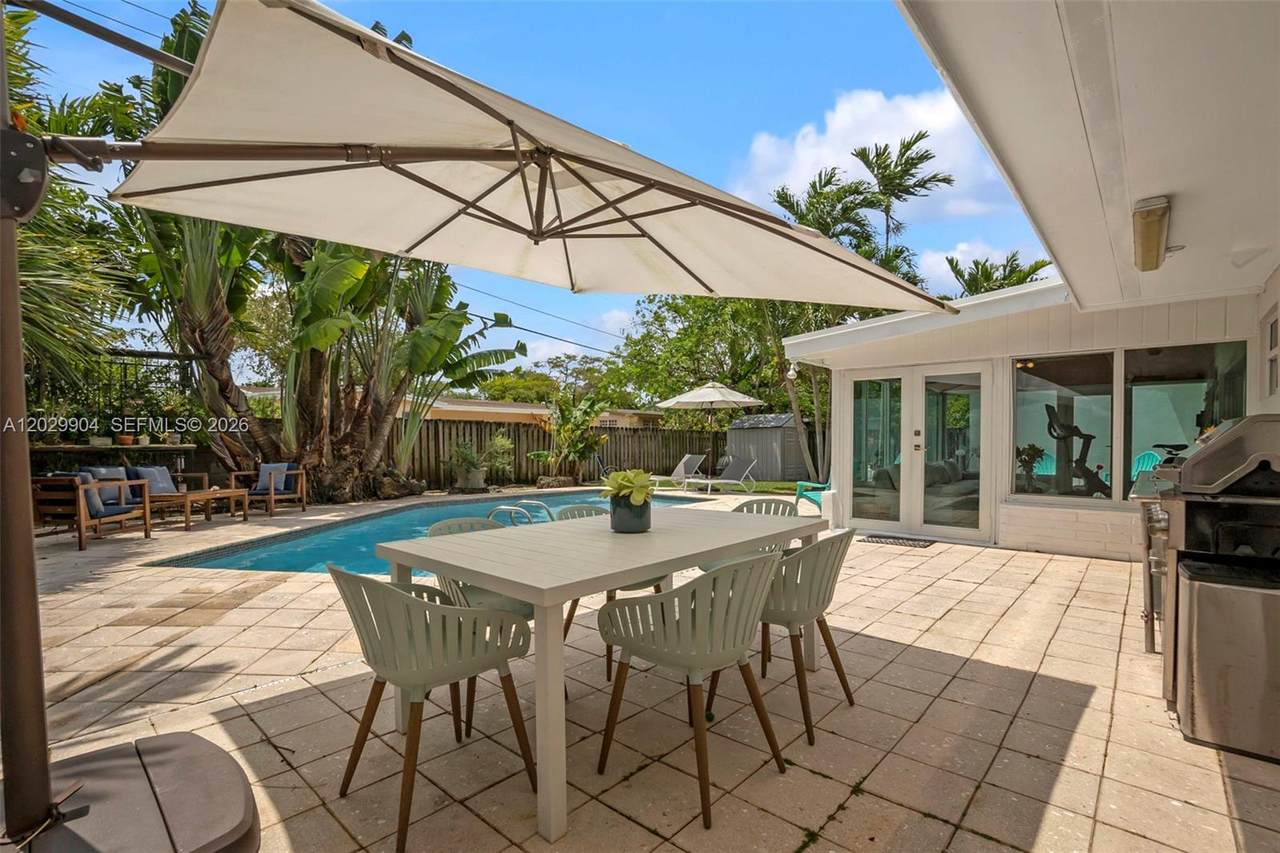 https://bt-photos.global.ssl.fastly.net/miami/1280_boomver_1_A12029904-2.jpg
