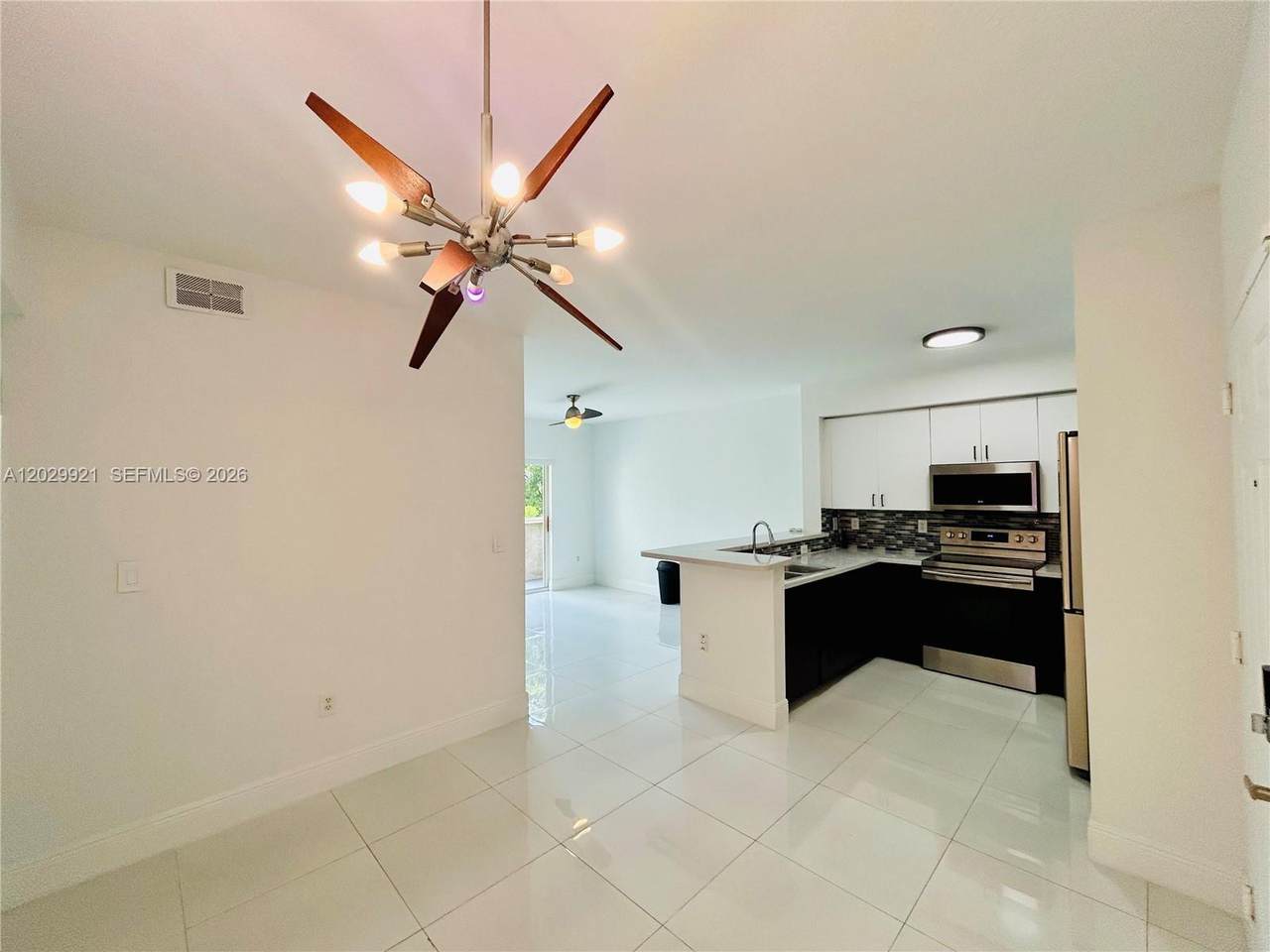 https://bt-photos.global.ssl.fastly.net/miami/1280_boomver_1_A12029921-2.jpg