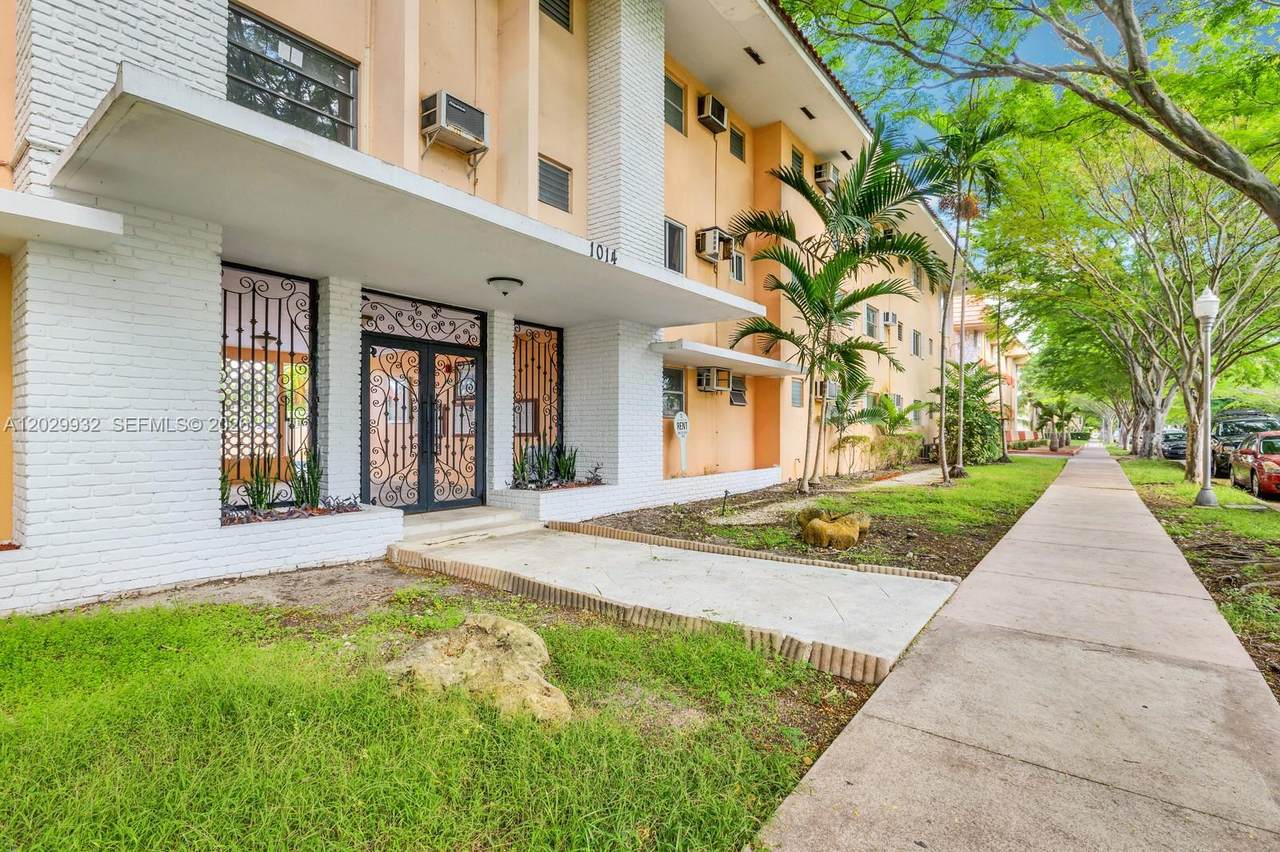 1014 Salzedo St - Photo 1