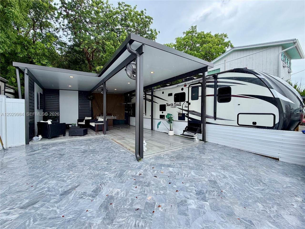 325 Calusa St #122 - Photo 1