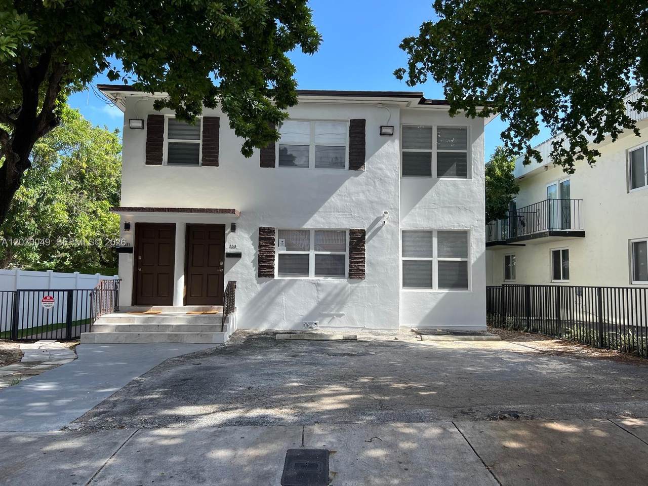 331 11th Ave - Photo 1