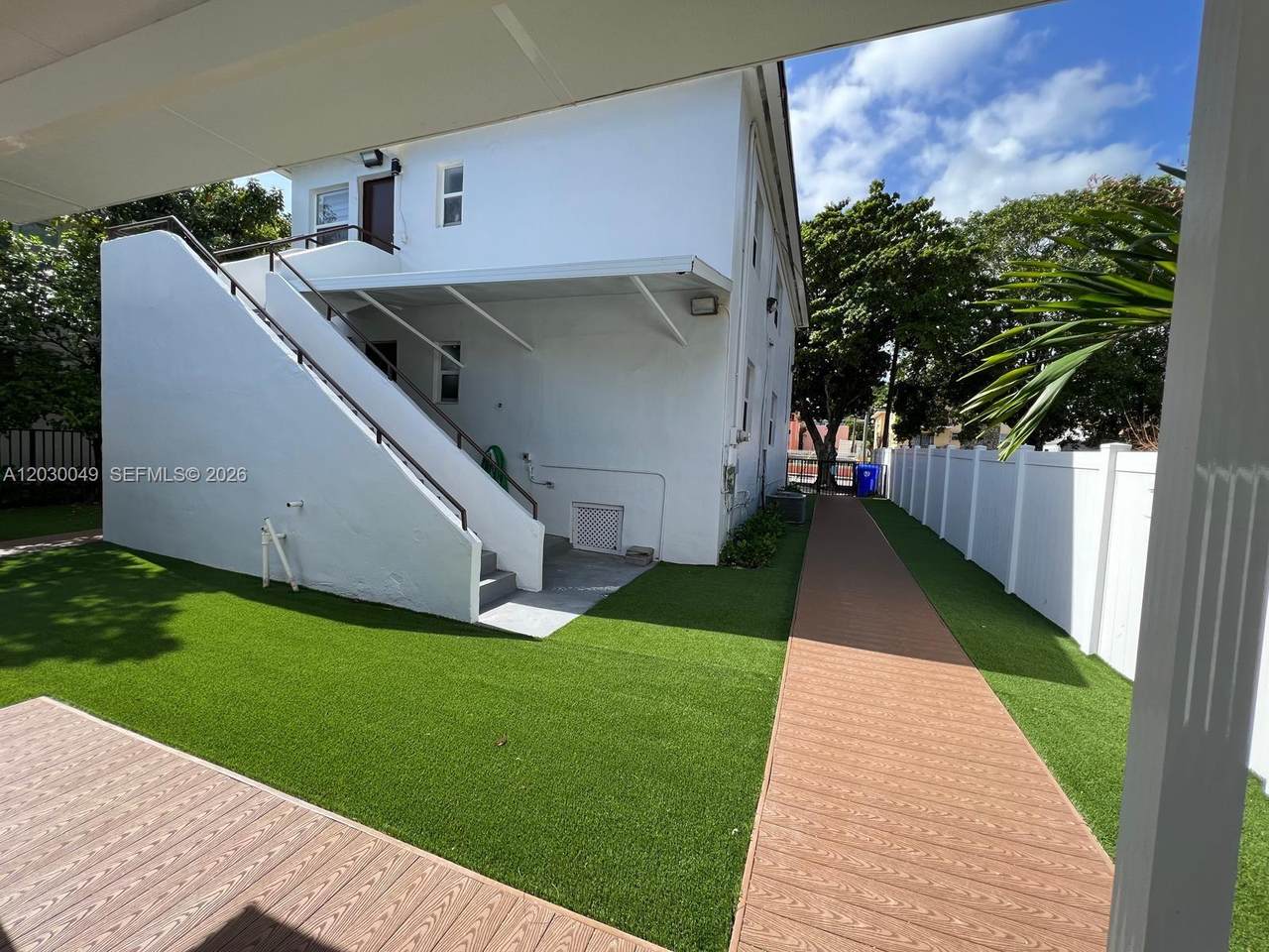 https://bt-photos.global.ssl.fastly.net/miami/1280_boomver_1_A12030049-2.jpg