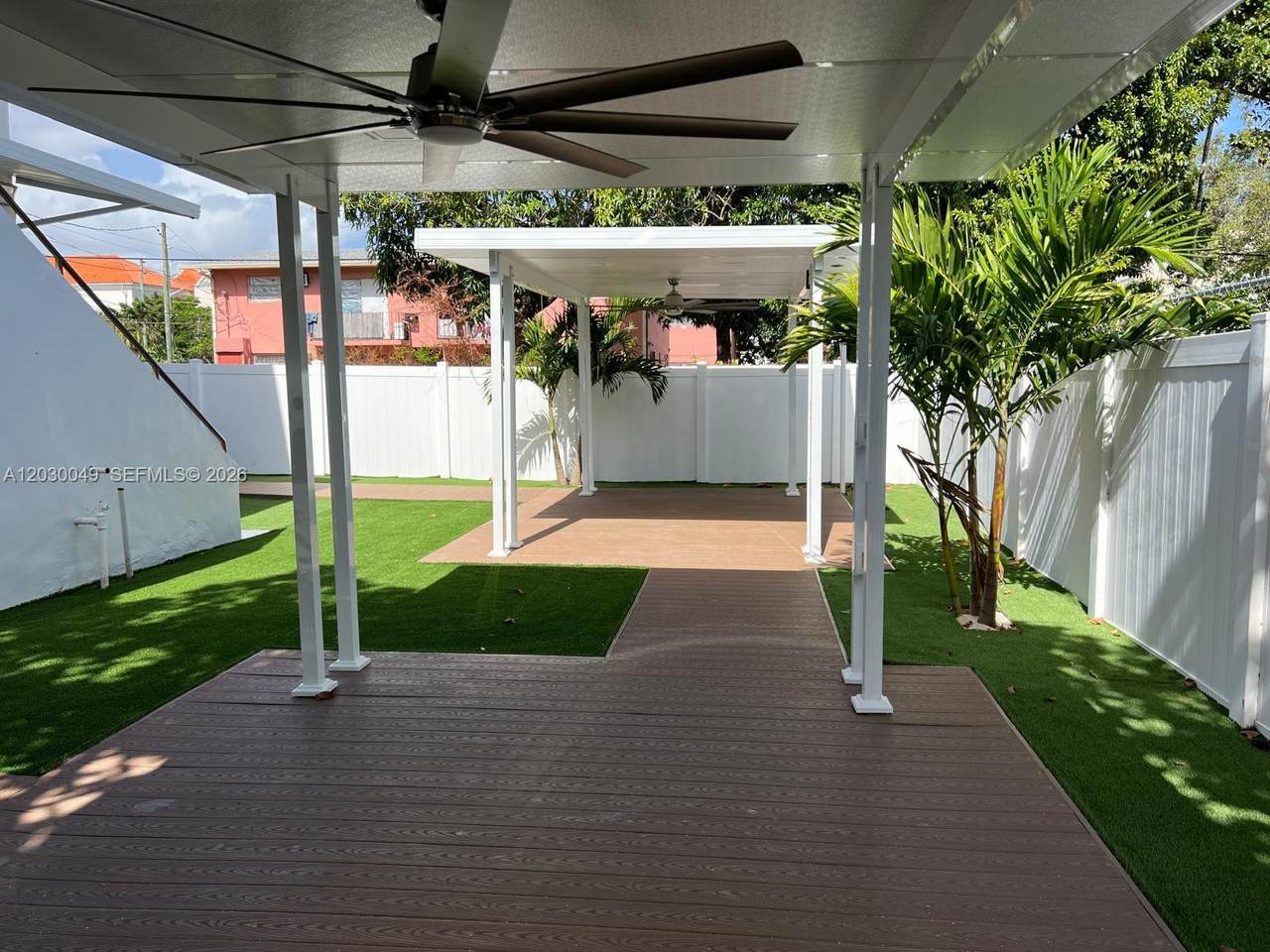 https://bt-photos.global.ssl.fastly.net/miami/1280_boomver_1_A12030049-2.jpg