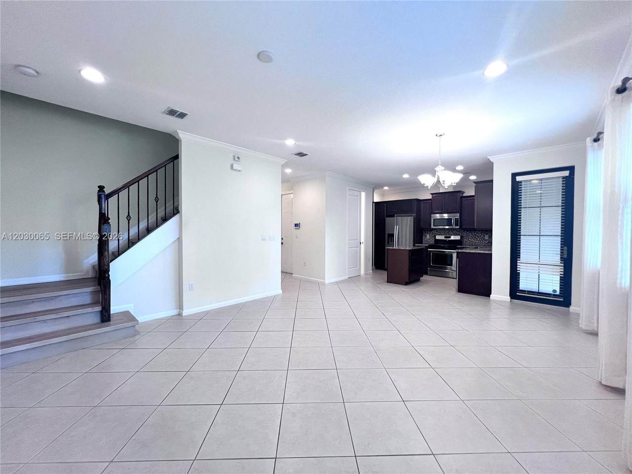 https://bt-photos.global.ssl.fastly.net/miami/1280_boomver_1_A12030065-2.jpg